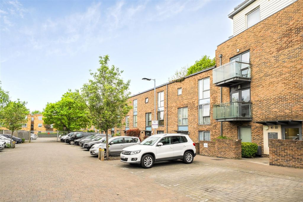 Additional image 10 of 2 bed flat for saleLily Close, Pinner HA5