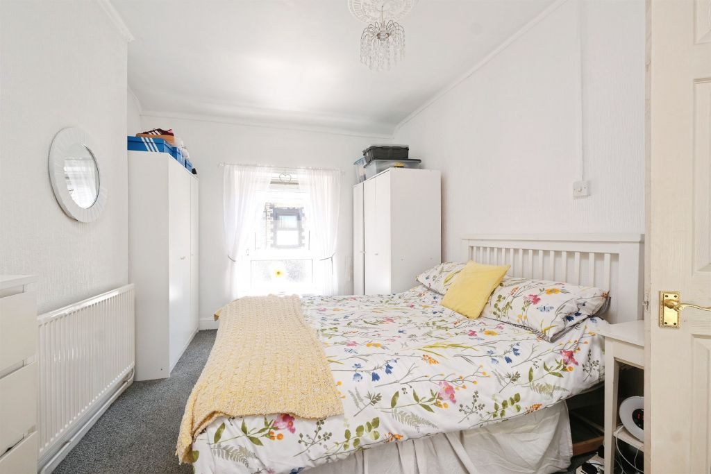Property photo 3 of 23