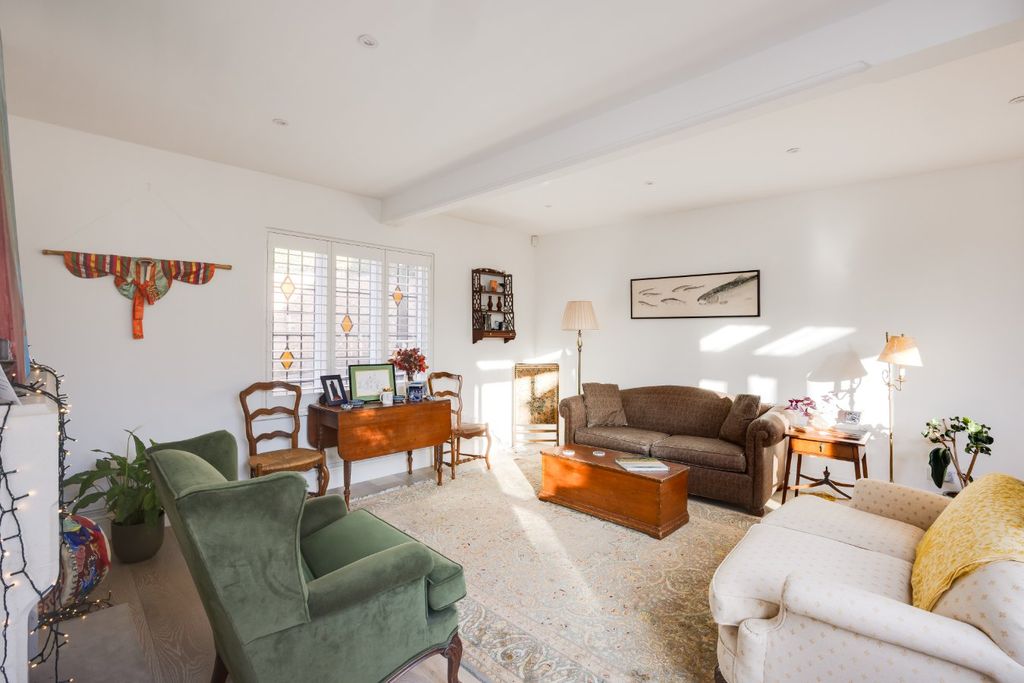 Property photo 2 of 15 Picture No. 05