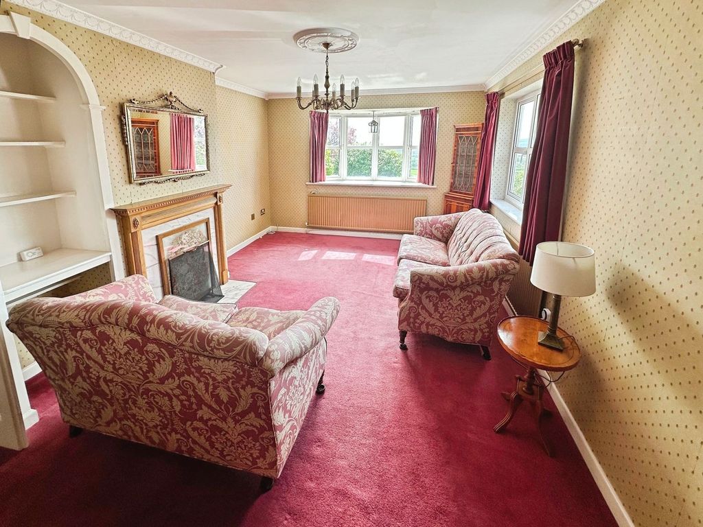 Property photo 2 of 19