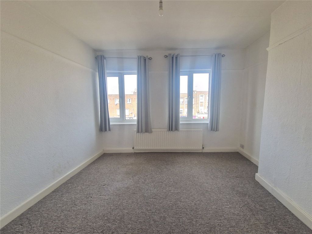 Property photo 2 of 5 Picture No. 05