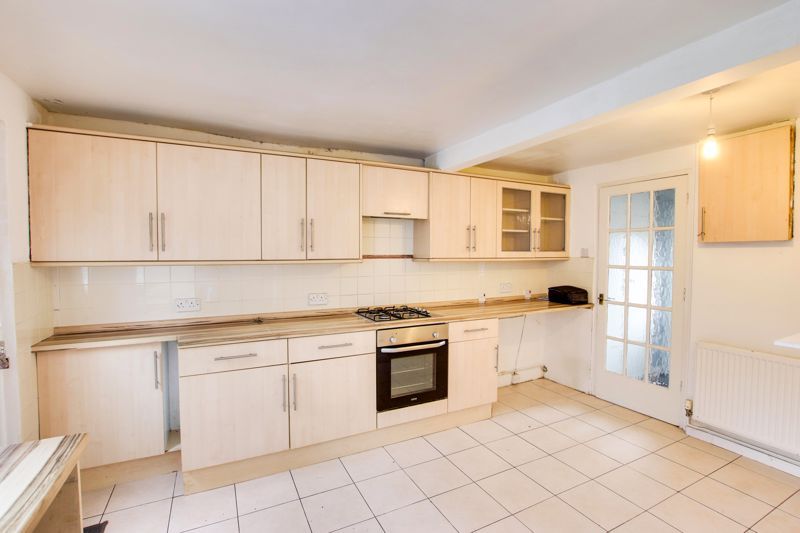 Property photo 3 of 16 Photo 6