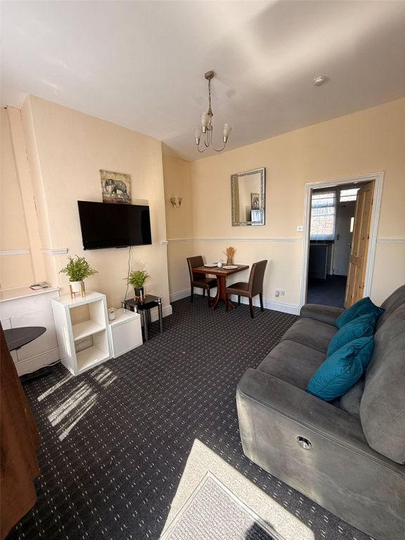 Property photo 2 of 12 Picture No. 03