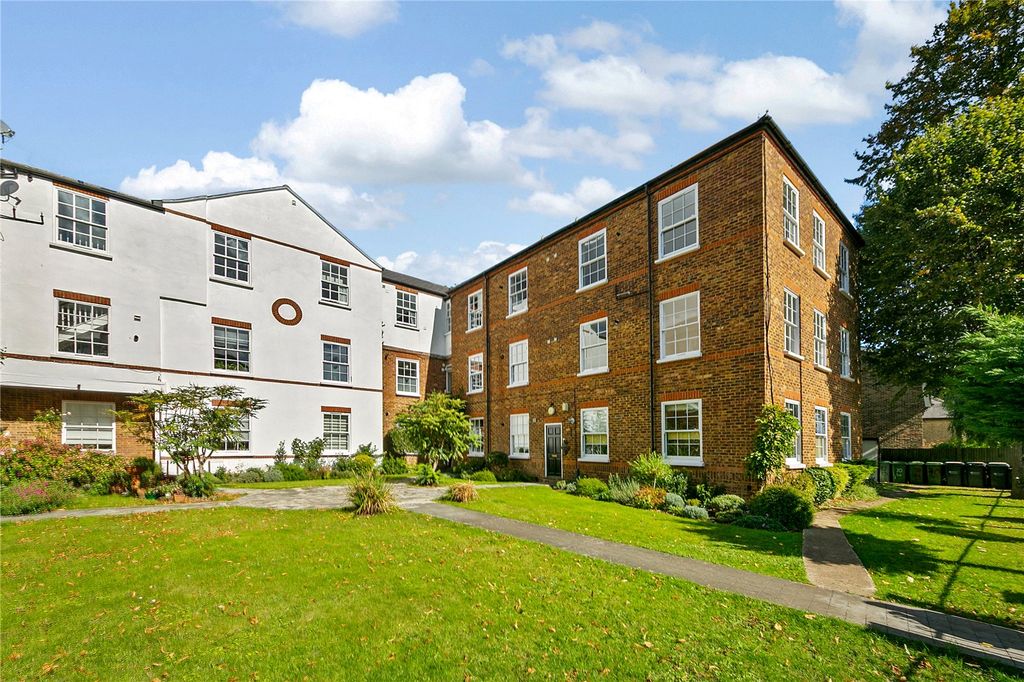 Property photo 1 of 9 Picture No. 10