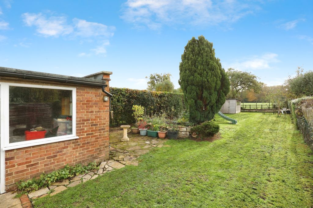 Property photo 2 of 19 Garden