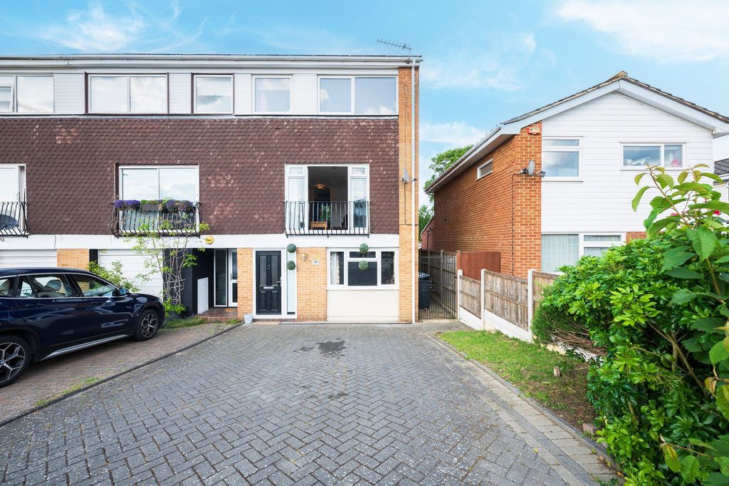 Property photo 2 of 17