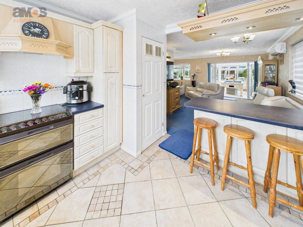 Property photo 2 of 22 4501022