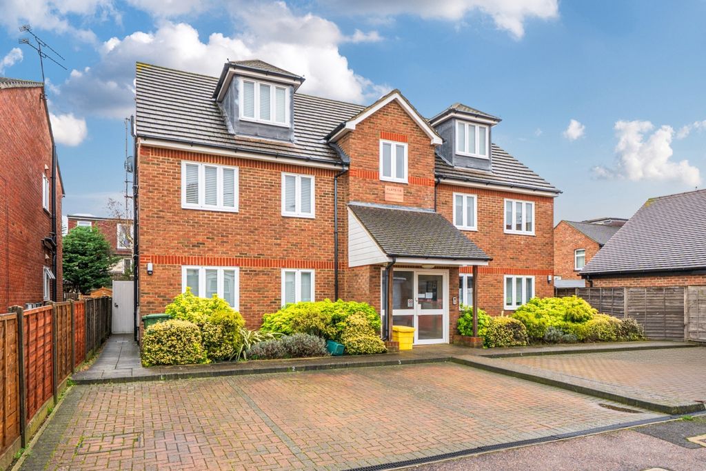 Property photo 1 of 17 1387950-17-6937Fa...