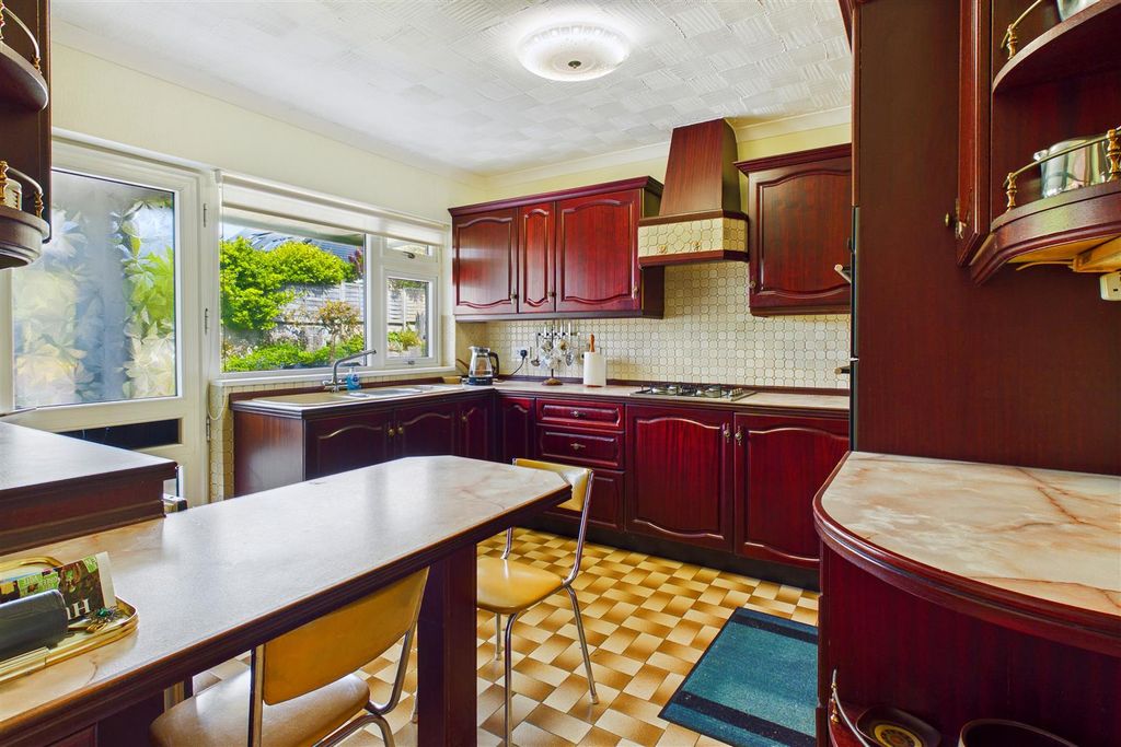 Property photo 3 of 15 Kitchen