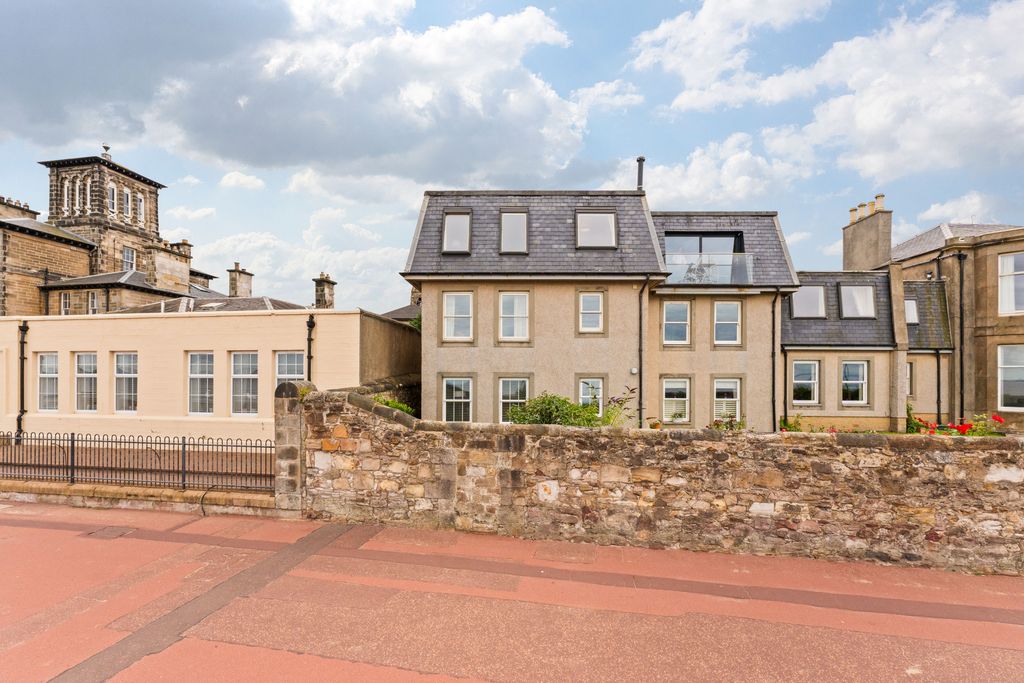 Property photo 1 of 16 Primary Property Image