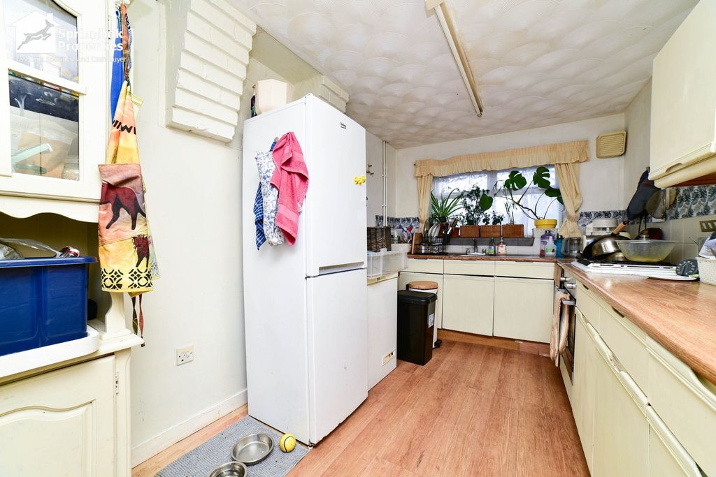 Property photo 3 of 13 Image 2