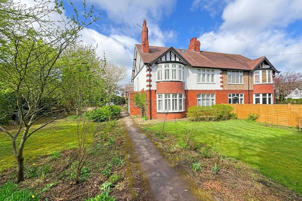 Property photo 1 of 27