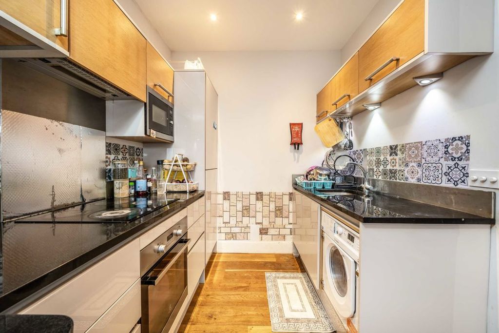 Property photo 3 of 5