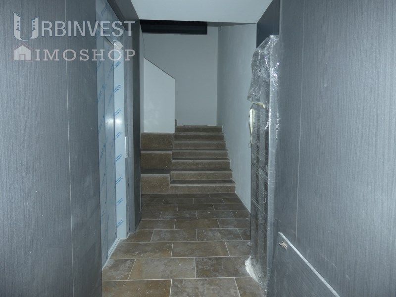 Property photo 3 of 61