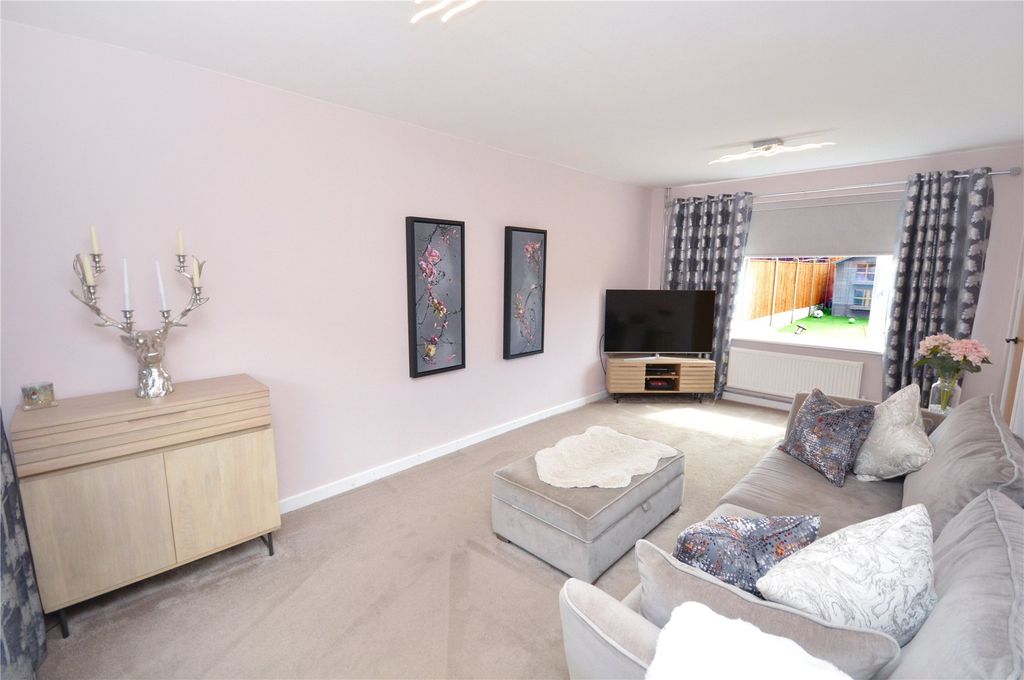 Property photo 2 of 13 Picture 2