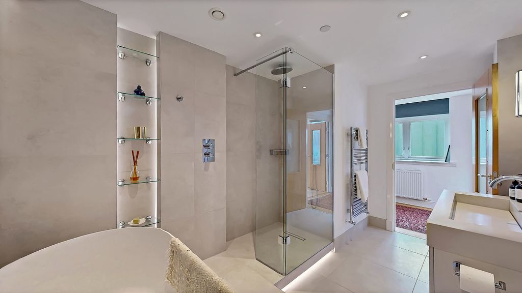 Additional image 16 of 2 bed penthouse for salePenthouse, Old School House, Hillhead G12