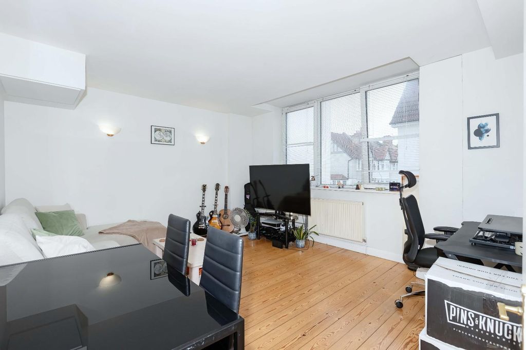 Property photo 2 of 9 Jasmine Court.Jpg
