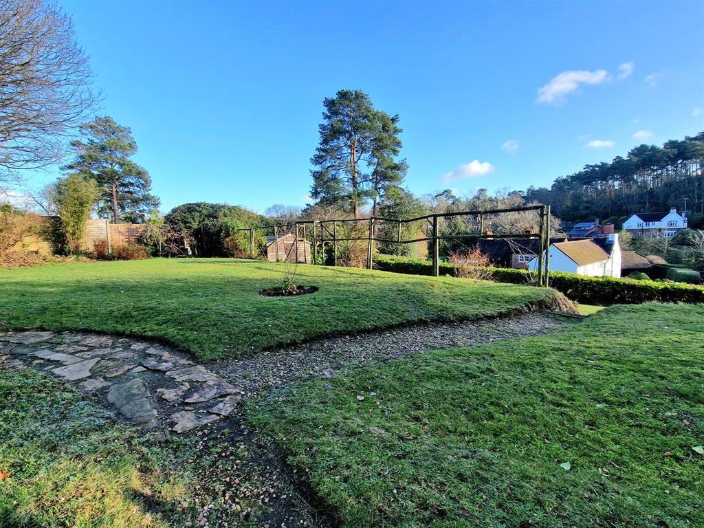 Property photo 3 of 28