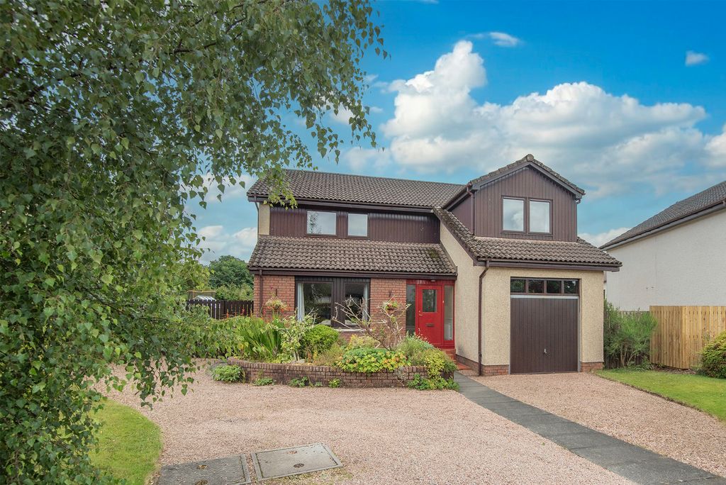 Property photo 1 of 32