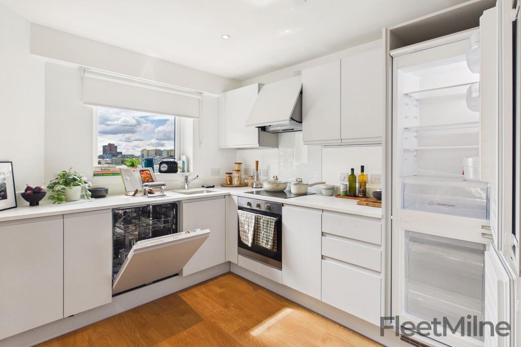 Property photo 3 of 38 Kitchen