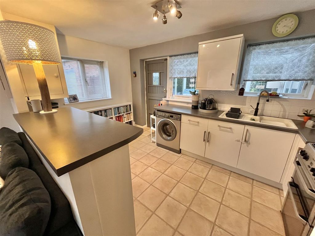 Property photo 3 of 16