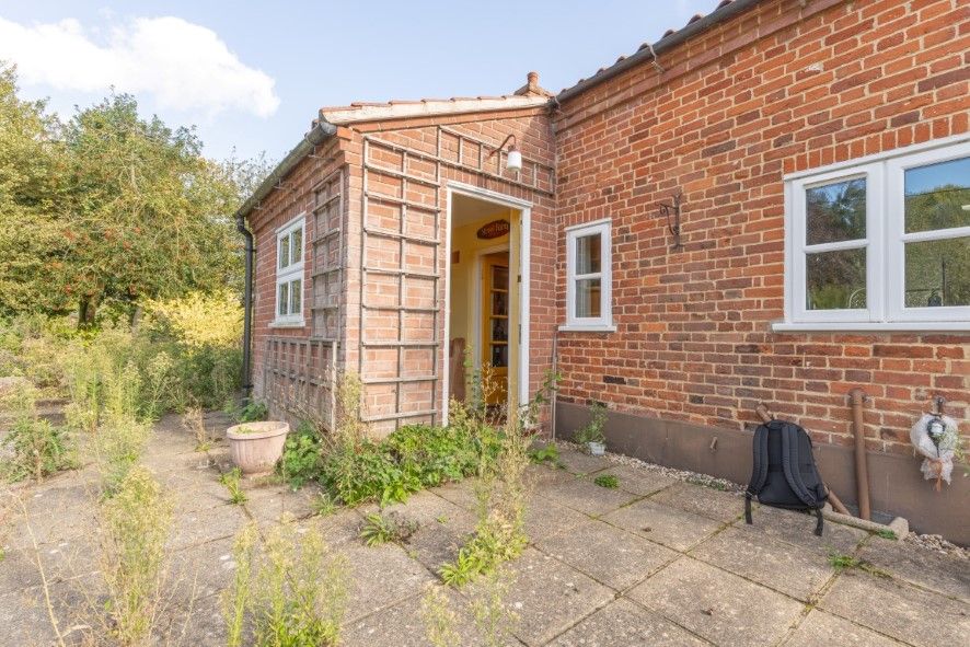 Property photo 3 of 20
