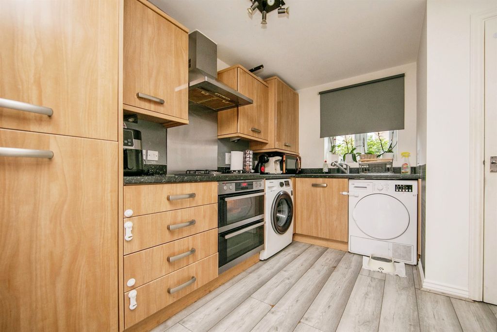 Property photo 3 of 17