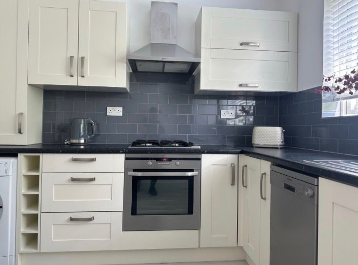 Property photo 2 of 12 Image