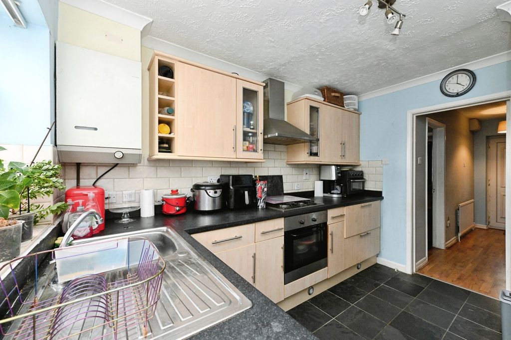 Property photo 3 of 16 Photo