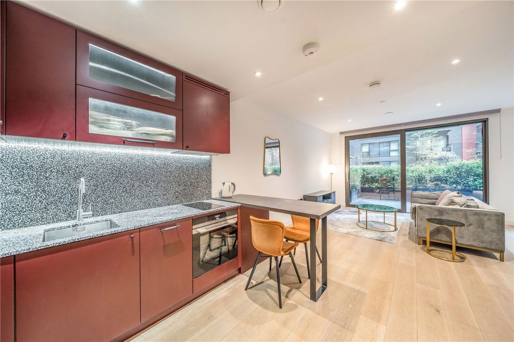 Property photo 2 of 12