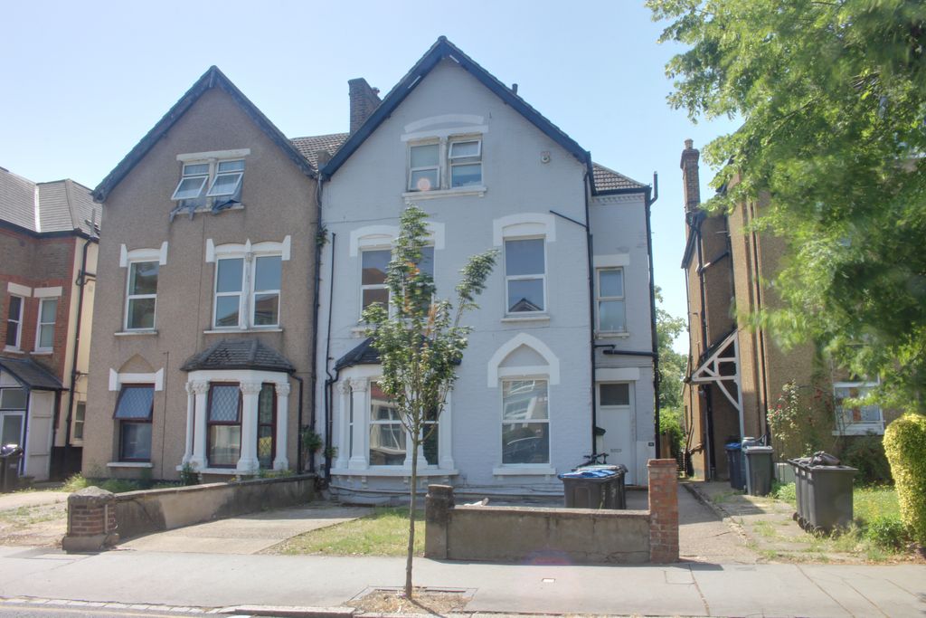 Property photo 1 of 6