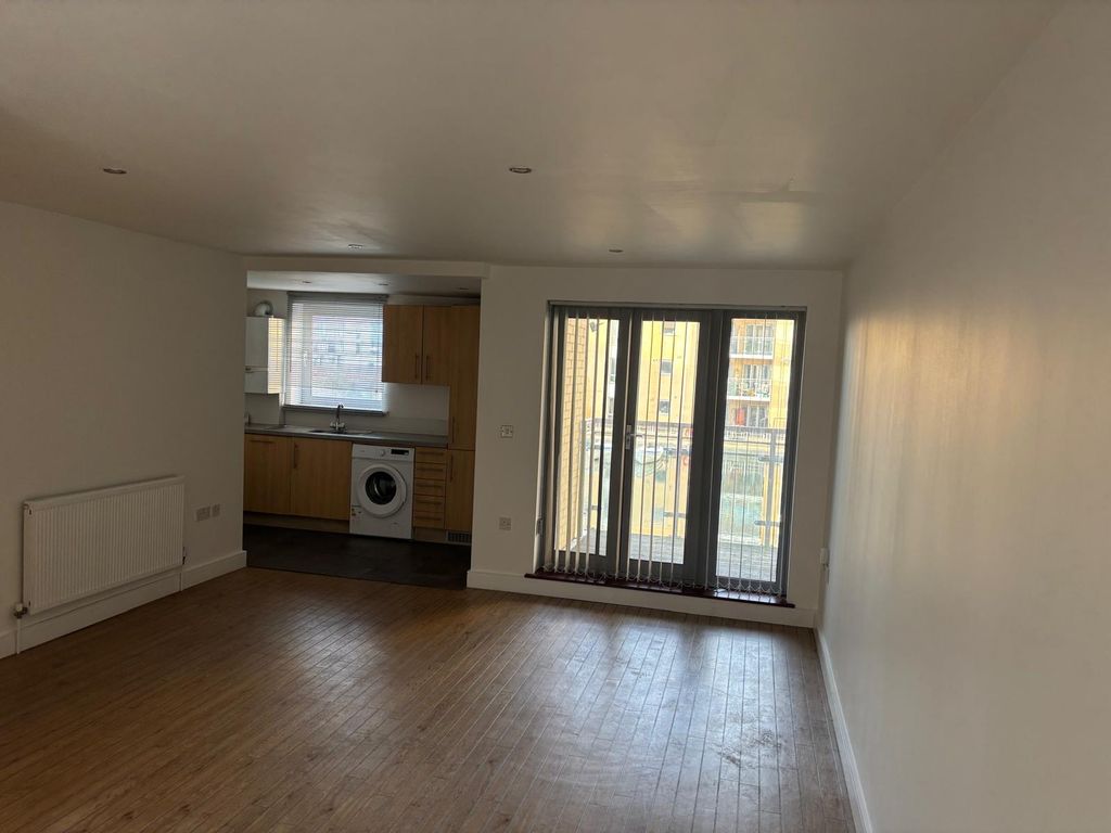 Property photo 2 of 17 Living Room
