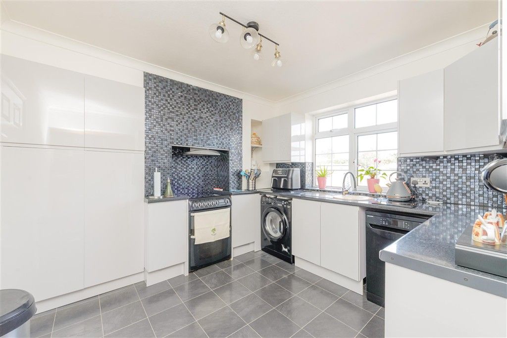 Property photo 3 of 13 Kitchen