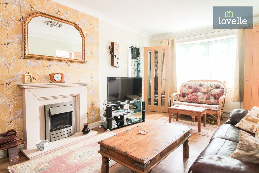 Property photo 2 of 18