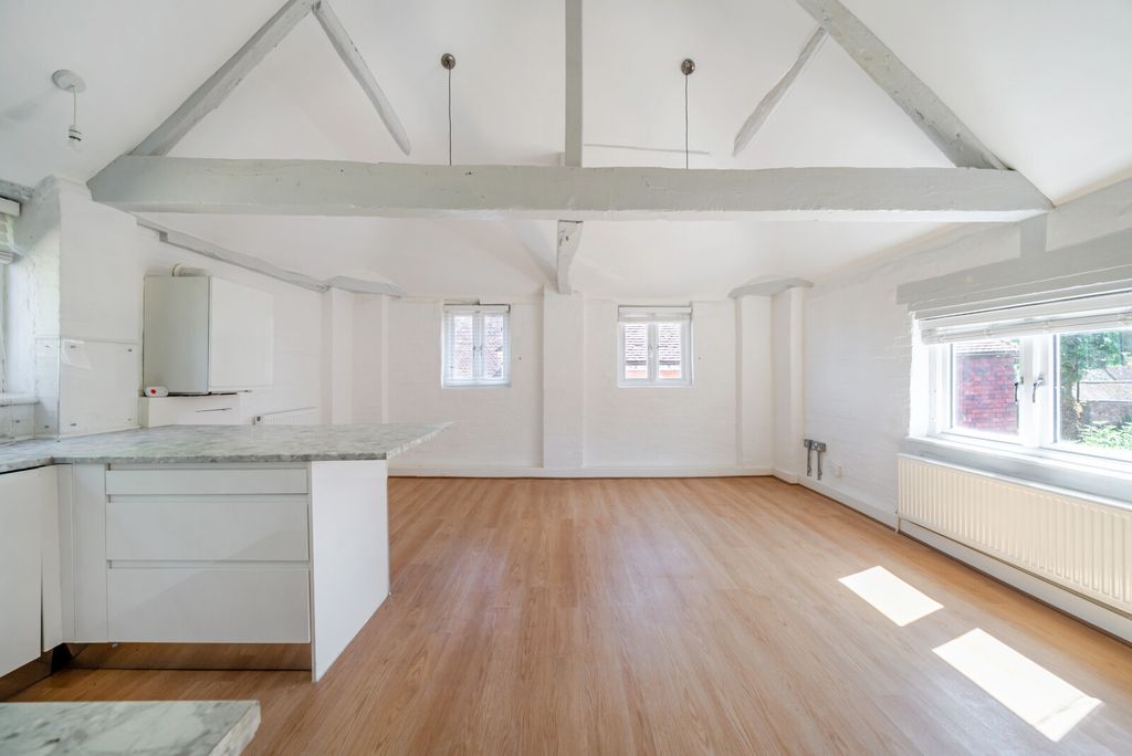 Property photo 2 of 18 9-6A6Cb27c7Bf19-1...