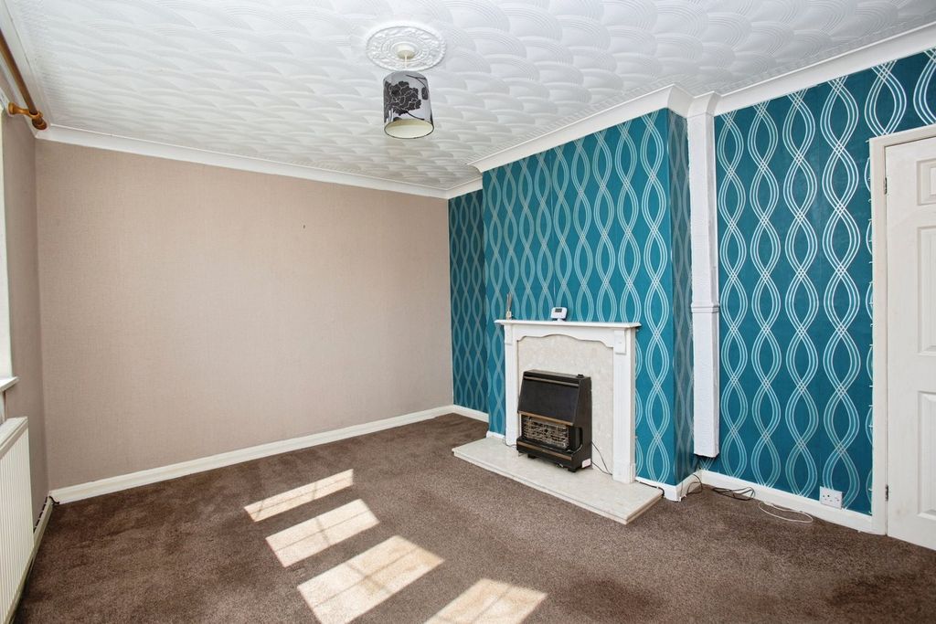 Property photo 2 of 21