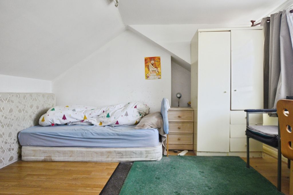 Property photo 3 of 25 Pbox-Img.Jpg