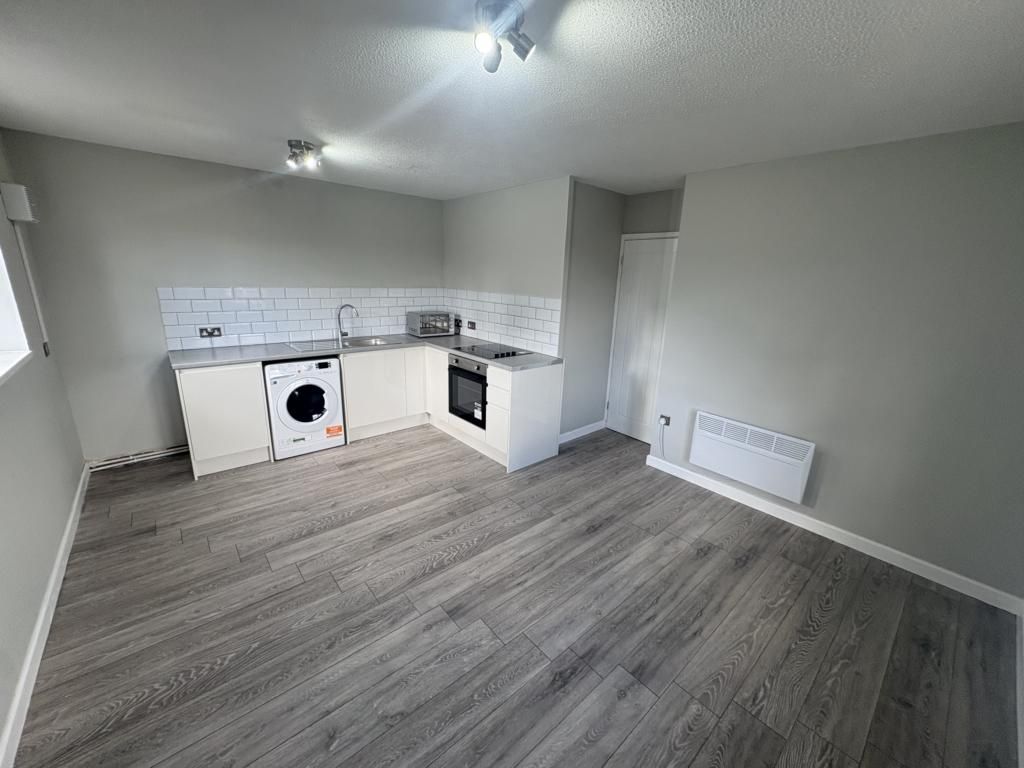 Property photo 3 of 5 Kitchen