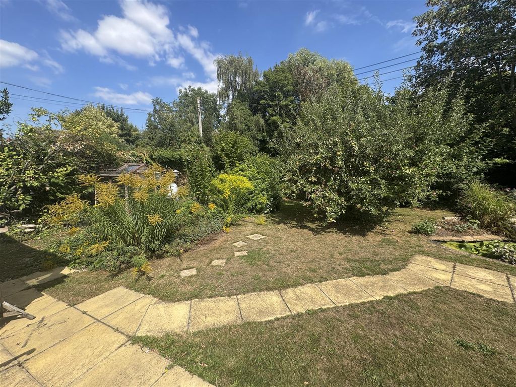 Property photo 2 of 16
