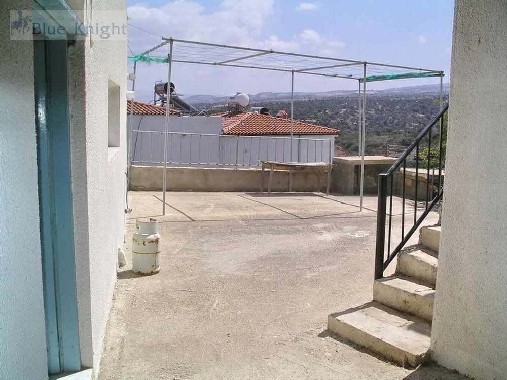 Property photo 2 of 13