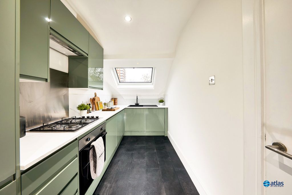 Property photo 3 of 14 Kitchen