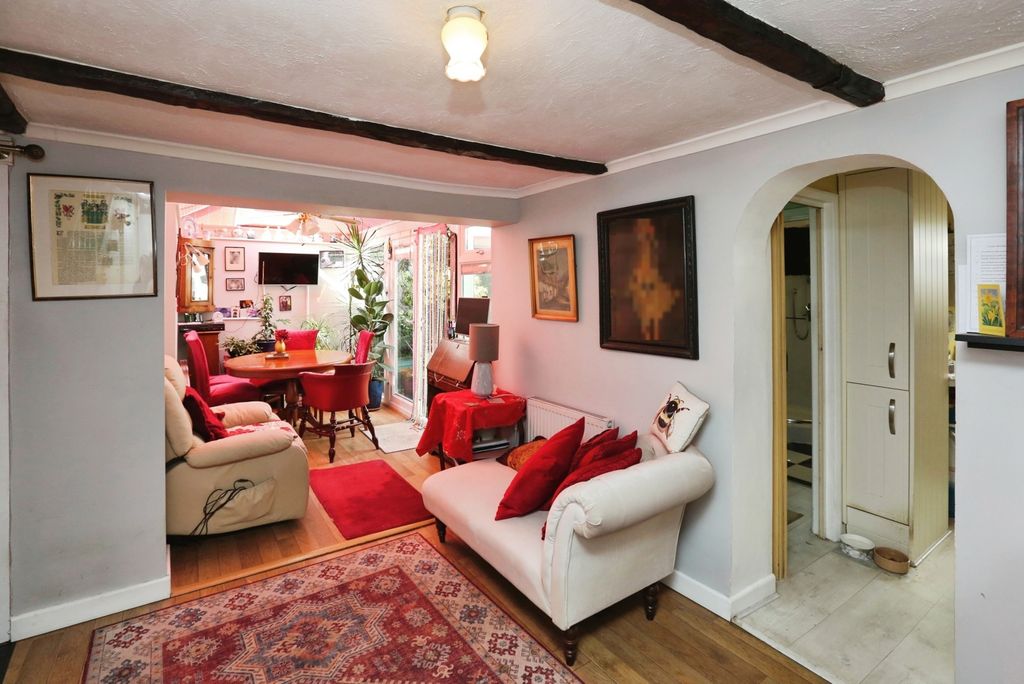 Property photo 3 of 20 Pbox-Img.Jpg