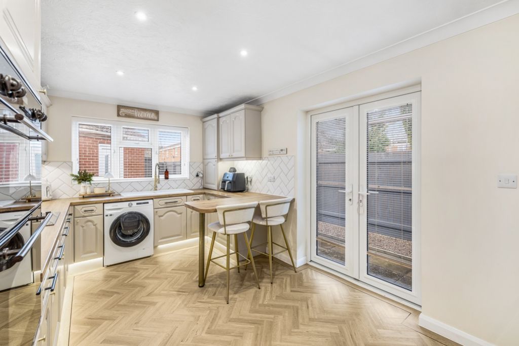 Property photo 3 of 25 12 Jackson Drive (Kirton)-16