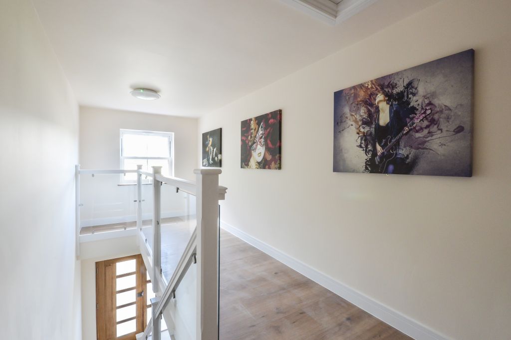 Property photo 2 of 12 Picture No.02