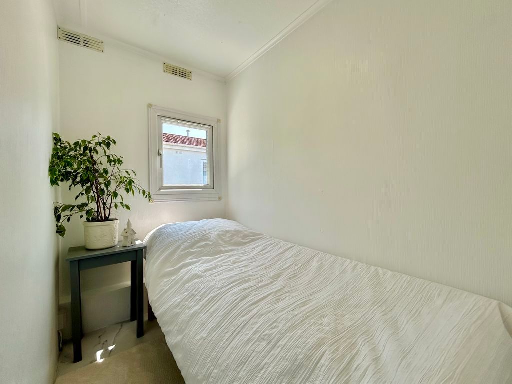 Property photo 3 of 13 Bedroom 2