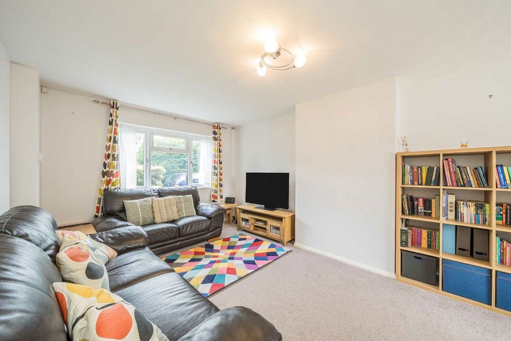 Property photo 2 of 7