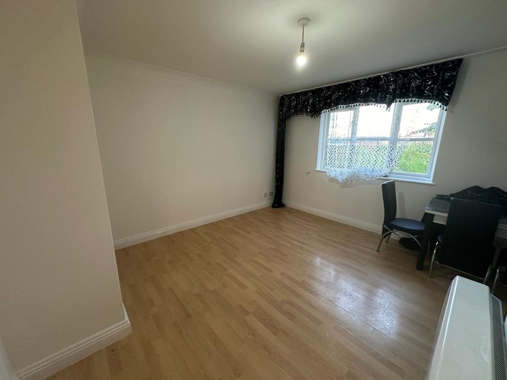 Property photo 2 of 9 2.Jpg
