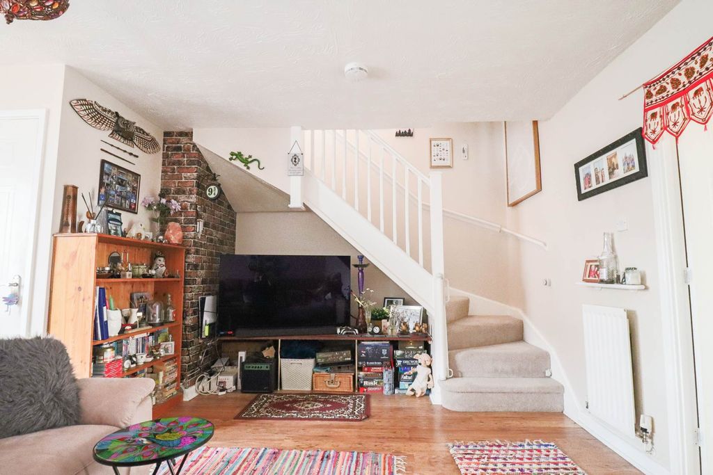 Property photo 3 of 17