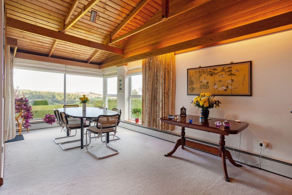 Property photo 3 of 24