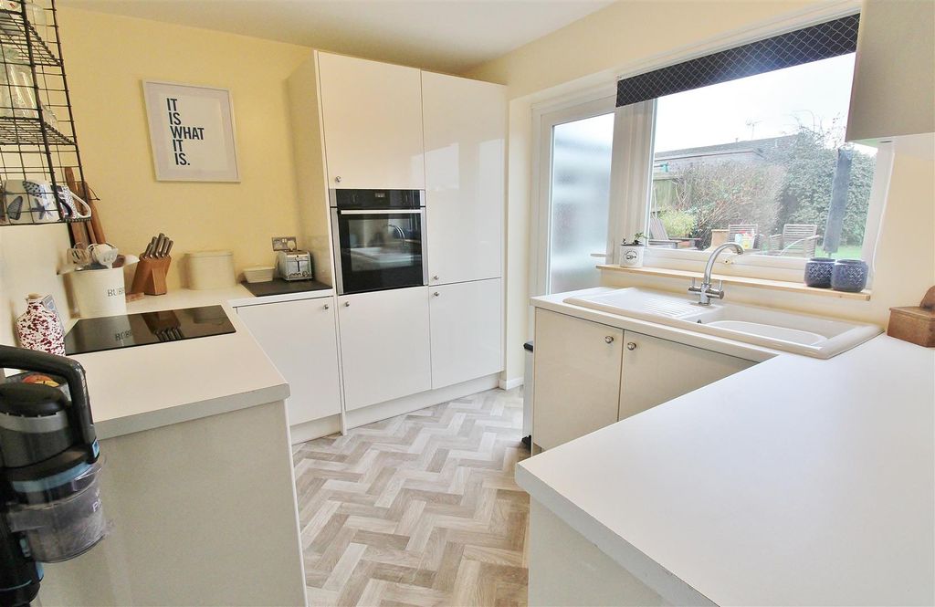 Property photo 2 of 15 Kitchen